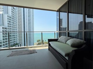 For rent 3 bedrooms condo in Bang Lamung, Chonburi