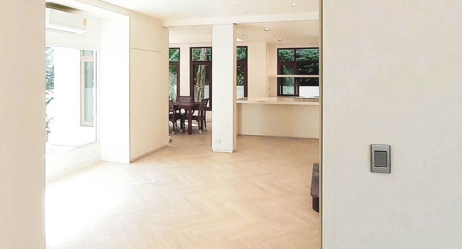 For sale and for rent 3 bedrooms house in Bang Kapi, Bangkok