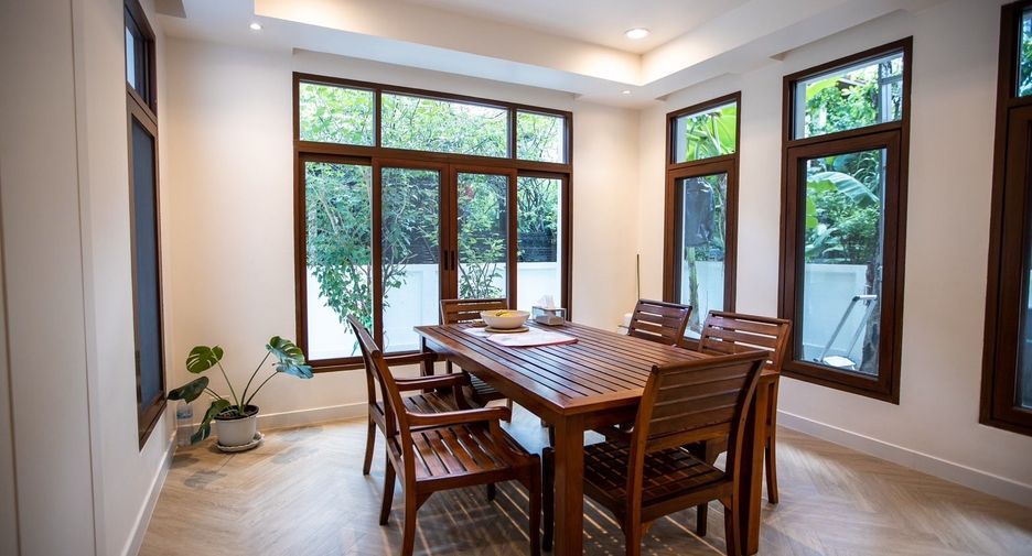 For sale and for rent 3 bedrooms house in Bang Kapi, Bangkok
