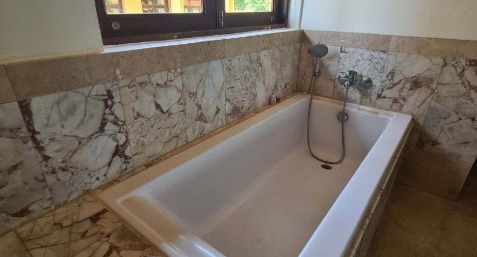 For rent 4 bedrooms villa in Ko Samui, Surat Thani