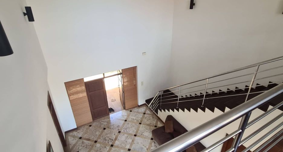 For rent 4 bedrooms villa in Ko Samui, Surat Thani