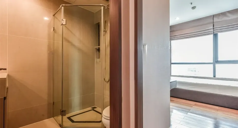 For sale and for rent 2 bedrooms condo in Sathon, Bangkok
