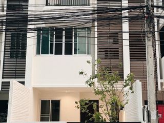 Reihenhaus zum Kauf mit 4 Zimmer in Mueang Chiang Mai, Chiang Mai