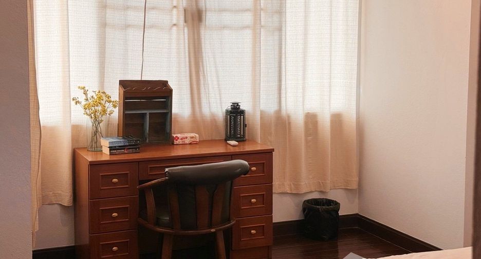 Reihenhaus zum Kauf mit 4 Zimmer in Mueang Chiang Mai, Chiang Mai