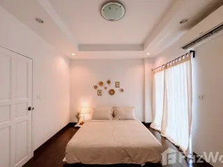 For sale 4 bedrooms townhouse in Mueang Chiang Mai, Chiang Mai