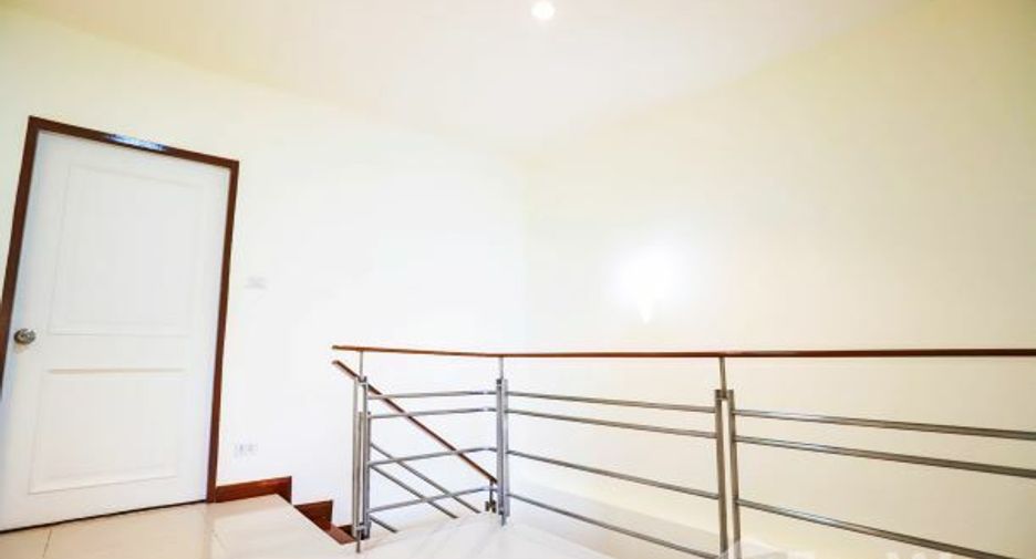 For sale 3 bedrooms townhouse in Wang Thonglang, Bangkok