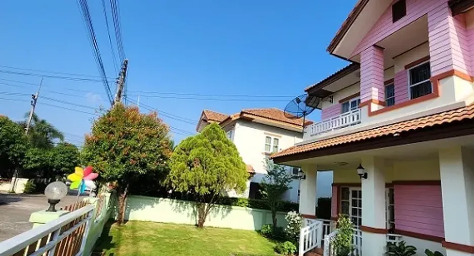 For rent 3 bedrooms house in Si Racha, Chonburi