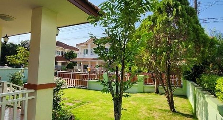 For rent 3 bedrooms house in Si Racha, Chonburi