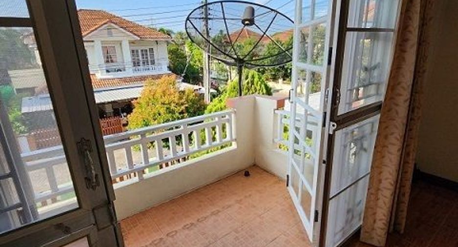 For rent 3 bedrooms house in Si Racha, Chonburi