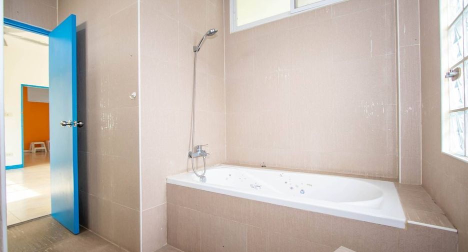 For sale 4 ベッドルーム house in Hang Dong, Chiang Mai