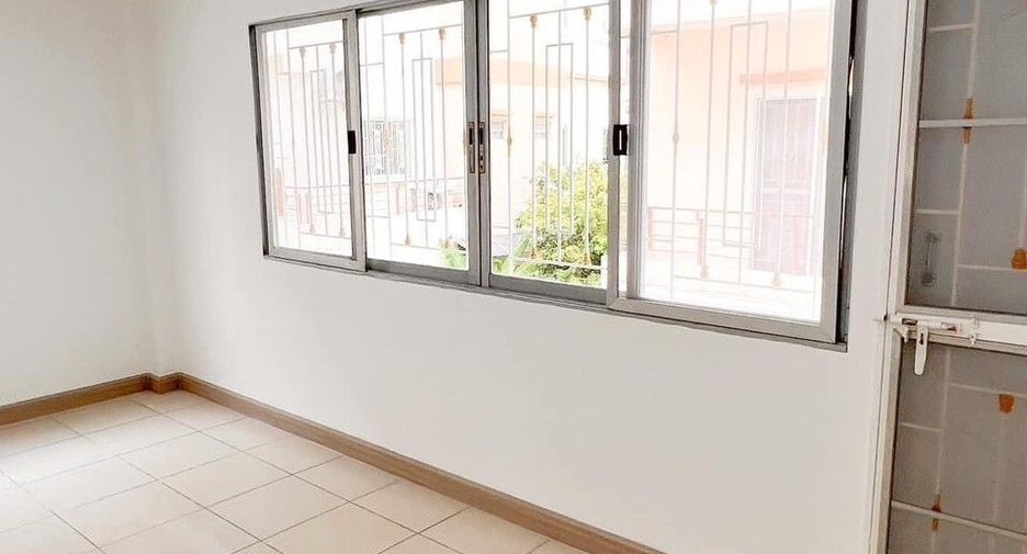 For sale 3 bedrooms townhouse in Bang Khun Thian, Bangkok