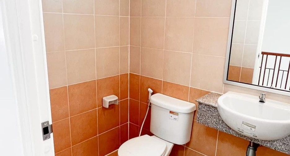 For sale 3 bedrooms townhouse in Bang Khun Thian, Bangkok