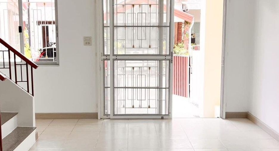 For sale 3 bedrooms townhouse in Bang Khun Thian, Bangkok