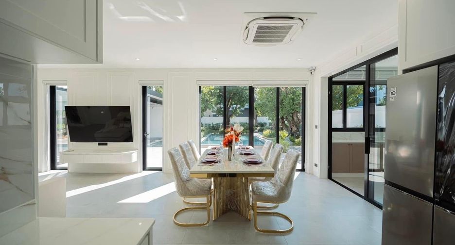 Villa en alquiler de 4 habitaciones en Mueang Chiang Mai, Chiang Mai