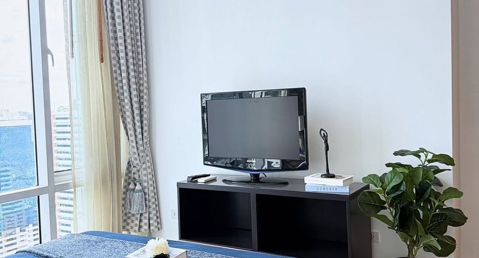 For sale 2 bedrooms condo in Khlong Toei, Bangkok