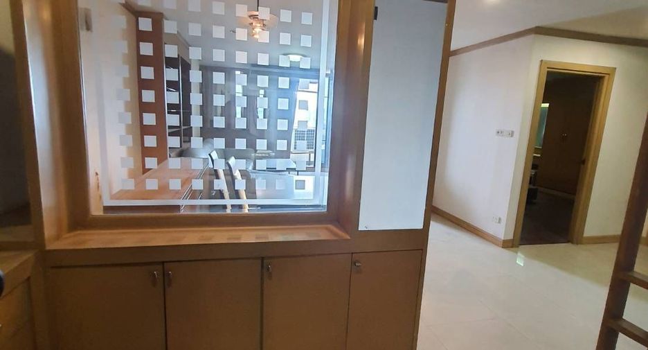 For sale 2 ベッドルーム condo in Watthana, Bangkok