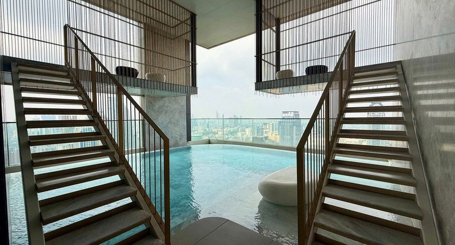 À vendre 2 chambres condo à Pathum Wan, Bangkok