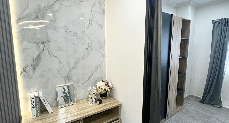For sale studio condo in Wang Thonglang, Bangkok