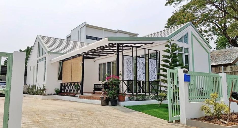 For rent 2 bedrooms house in Mueang Chiang Mai, Chiang Mai