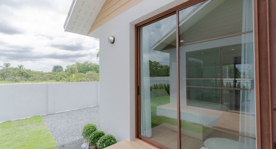 For sale 2 bedrooms house in Saraphi, Chiang Mai