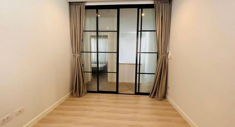 For sale 3 bedrooms house in Mueang Chiang Mai, Chiang Mai