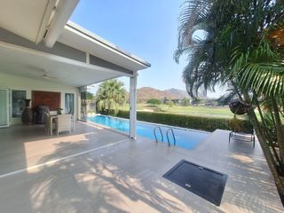 For rent 3 ベッドルーム villa in Hua Hin, Prachuap Khiri Khan