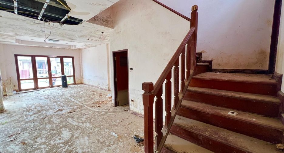 For sale 4 bedrooms house in Ko Samui, Surat Thani