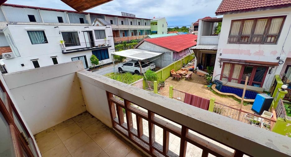 For sale 4 bedrooms house in Ko Samui, Surat Thani