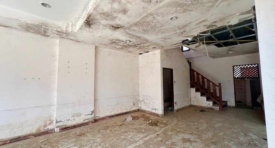 For sale 4 bedrooms house in Ko Samui, Surat Thani