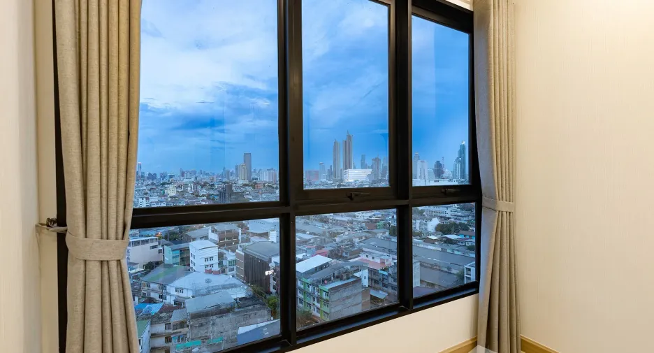 For sale and for rent 2 bedrooms condo in Khlong San, Bangkok