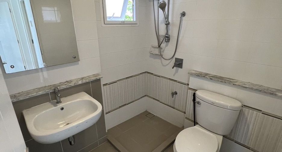 For rent 2 bedrooms house in Mueang Chiang Mai, Chiang Mai