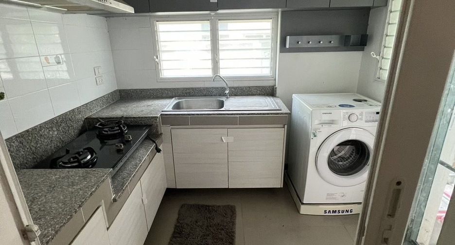 For rent 2 bedrooms house in Mueang Chiang Mai, Chiang Mai