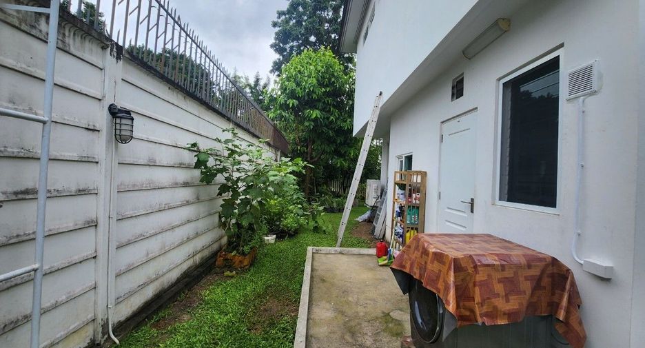 For rent 3 bedrooms house in Mueang Chiang Mai, Chiang Mai