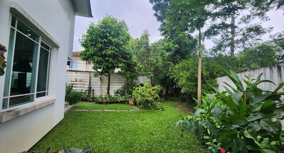 For rent 3 bedrooms house in Mueang Chiang Mai, Chiang Mai