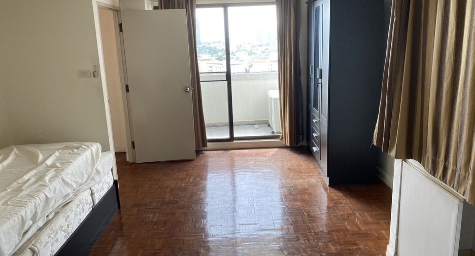 For sale and for rent 2 bedrooms condo in Phra Khanong, Bangkok