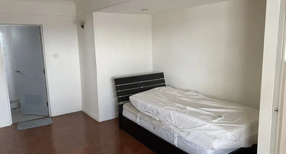 For sale and for rent 2 bedrooms condo in Phra Khanong, Bangkok