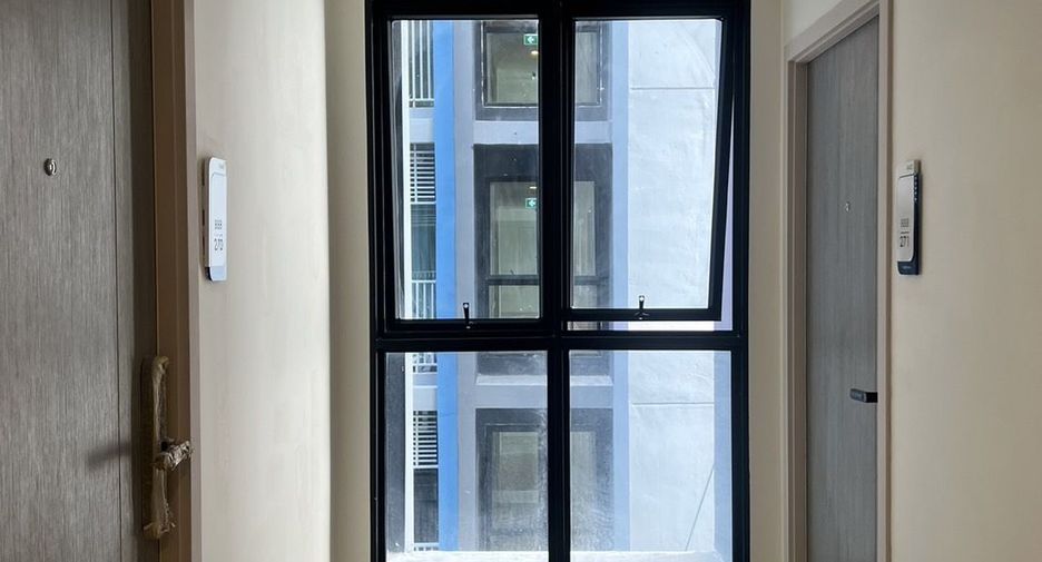 For sale 2 bedrooms condo in Phra Khanong, Bangkok