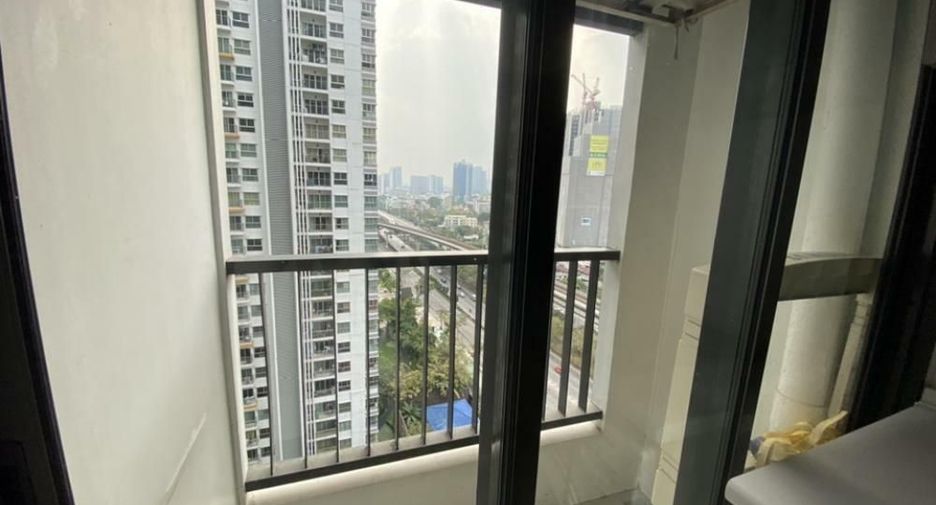 For sale 1 bed condo in Thon Buri, Bangkok