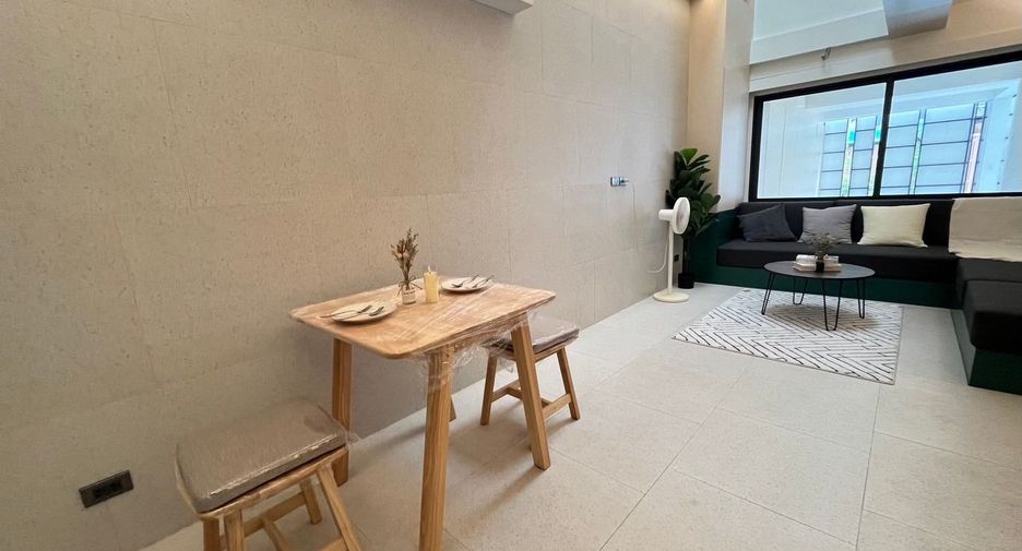 For sale and for rent 2 bedrooms townhouse in Watthana, Bangkok