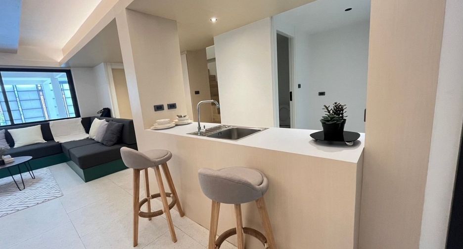 For sale and for rent 2 bedrooms townhouse in Watthana, Bangkok