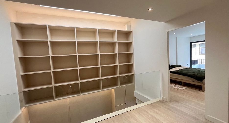 For sale and for rent 2 bedrooms townhouse in Watthana, Bangkok