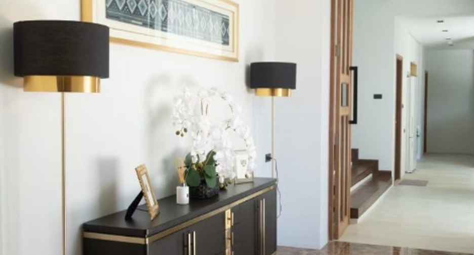 Villa en alquiler de 5 habitaciones en Hang Dong, Chiang Mai