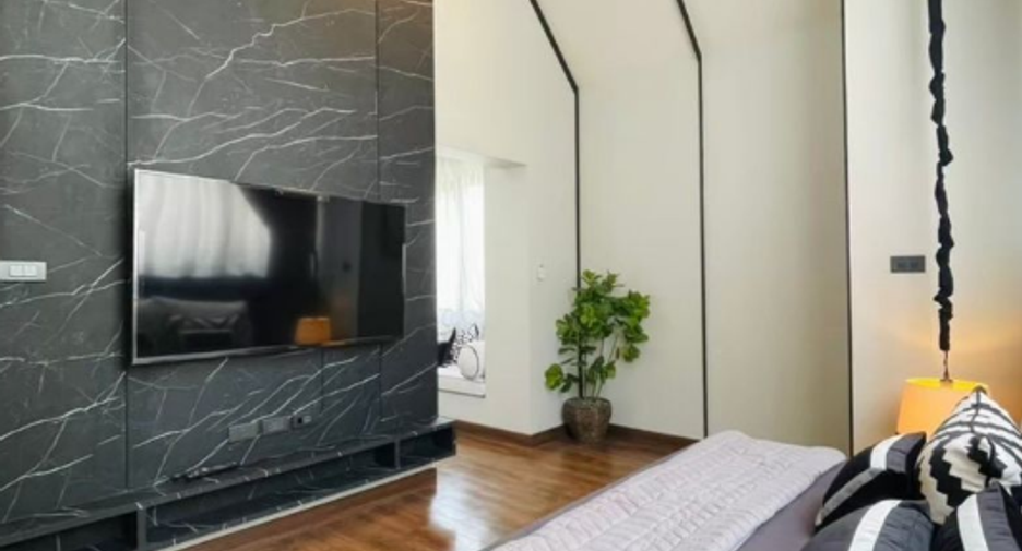 Villa en alquiler de 5 habitaciones en Hang Dong, Chiang Mai