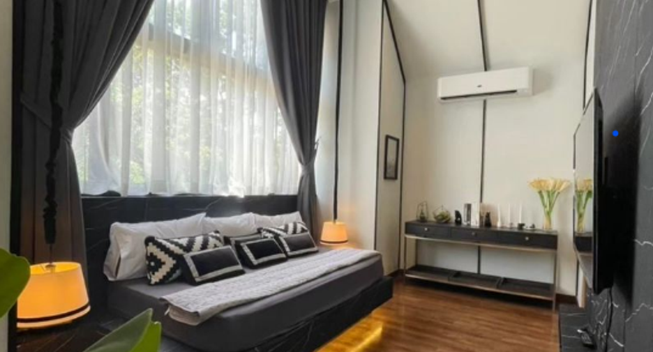Villa en alquiler de 5 habitaciones en Hang Dong, Chiang Mai