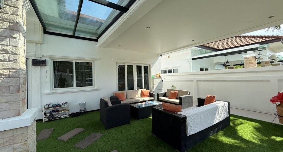 For rent 4 ベッドルーム villa in Hua Hin, Prachuap Khiri Khan