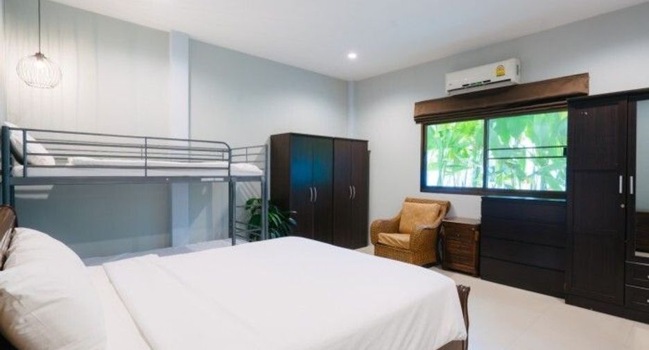 For rent 4 bedrooms villa in Hua Hin, Prachuap Khiri Khan