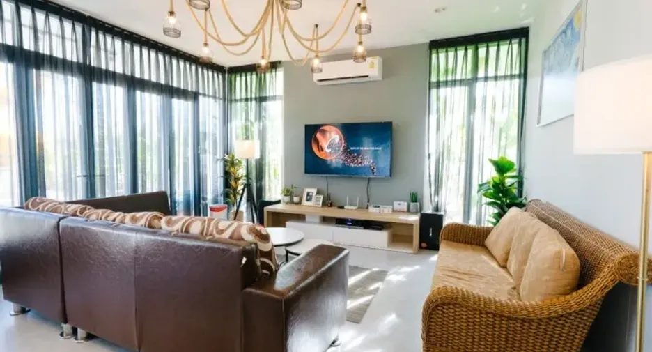 For rent 4 bedrooms villa in Hua Hin, Prachuap Khiri Khan