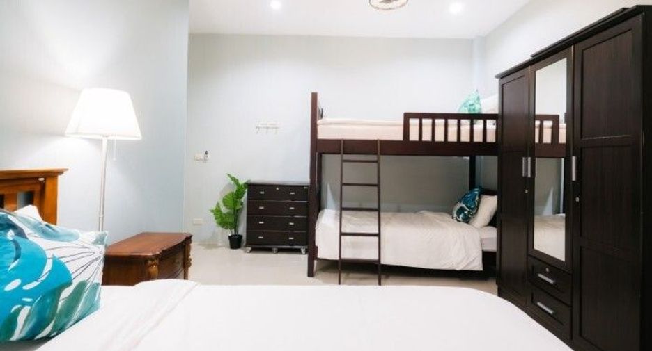 For rent 4 bedrooms villa in Hua Hin, Prachuap Khiri Khan
