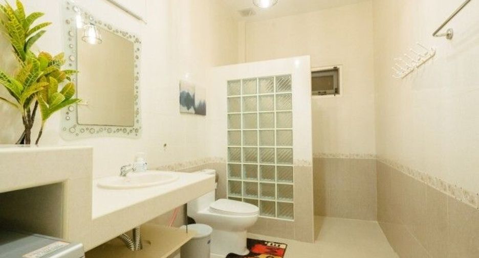 For rent 4 bedrooms villa in Hua Hin, Prachuap Khiri Khan