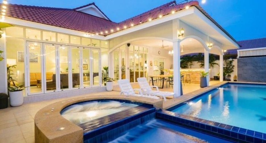 For rent 4 bedrooms villa in Hua Hin, Prachuap Khiri Khan